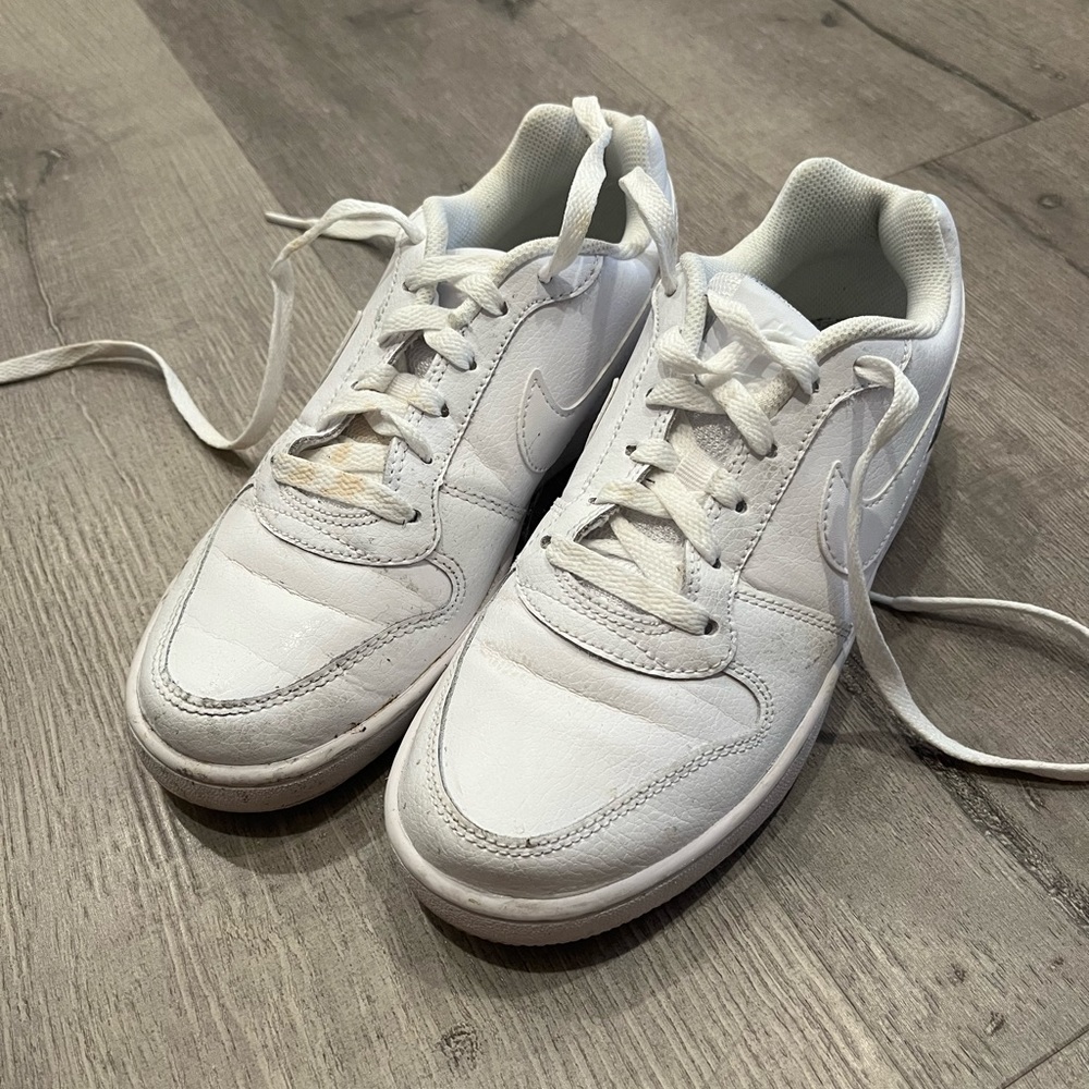 Womens Nike shoes
